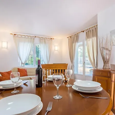 Holiday home Monte Naranja 17 B *